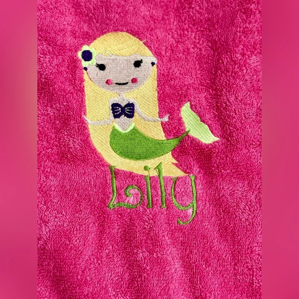 Pink Mermaid Tail Blanket - Picture 3 of 6